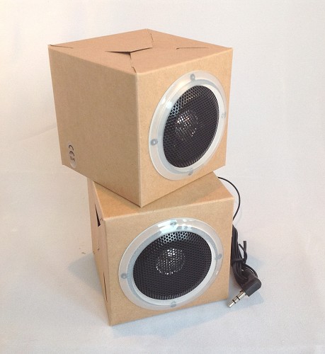 Mini speakers van karton